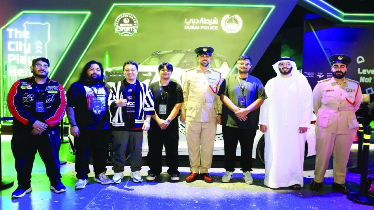 شرطة دبي تختتم مشاركتها في مهرجان الألعاب والرياضات الرقمية وتكرم الفائزين